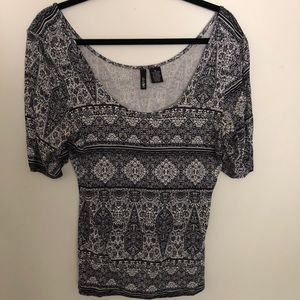 Patterned T-shirt